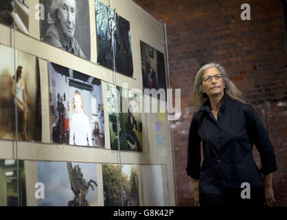 La photographe Annie Leibovitz à la vue de presse de Women: New Portraits par Annie Leibovitz, à la centrale hydraulique de Wapping à Londres. Banque D'Images