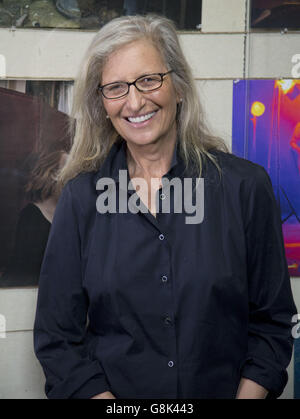 La photographe Annie Leibovitz à la vue de presse de Women: New Portraits par Annie Leibovitz, à la centrale hydraulique de Wapping à Londres. Banque D'Images