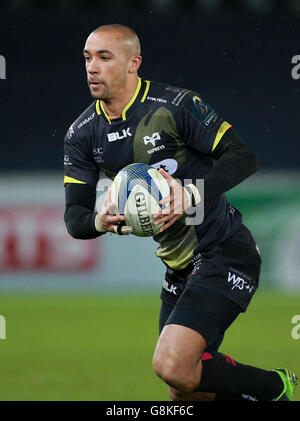 Ospreys Eli Walker lors de la coupe des champions d'Europe, associez deux matchs au Liberty Stadium, Swansea. Banque D'Images