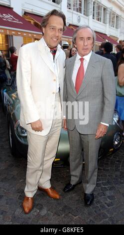 Lord March (à gauche) et Jackie Stewart au restaurant Bluebird de Chelsea à Londres pour le lancement de la Goodwood Revival - une fête pour célébrer le huitième week-end social annuel prochain pour la fraternité des courses automobiles, Banque D'Images