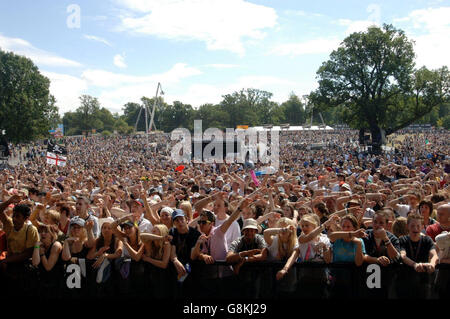 VFestival - Hylands Park. La foule sur la scène principale. Banque D'Images