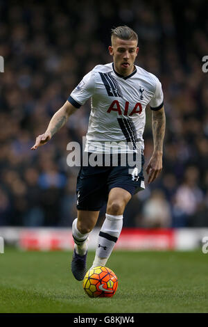 Toby Alderweireld de Tottenham Hotspur en action pendant le match de la Barclays Premier League à White Hart Lane, Londres. APPUYEZ SUR ASSOCIATION photo. Date de la photo: Samedi 6 février 2016. Voir PA Story FOOTBALL Tottenham. Le crédit photo devrait se lire comme suit : Adam Davy/PA Wire. Banque D'Images