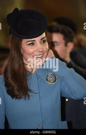 La duchesse de Cambridge lors d'une réception devant les cours royales de justice à Londres, à l'occasion du 75e anniversaire de la RAF Air Cadets. Banque D'Images