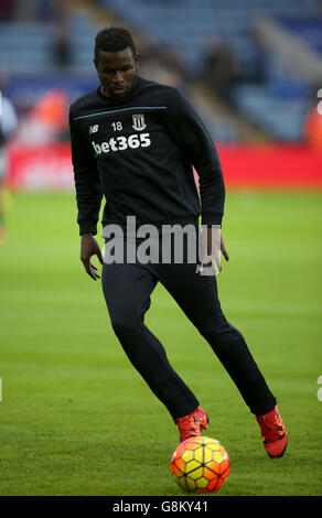 Leicester City v Stoke City - Barclays Premier League - King Power Stadium. Mame Biram Diouf de la ville de Stoke Banque D'Images