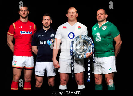 (De gauche à droite) le capitaine du pays de Galles Sam Warburton, le capitaine de l'Écosse Greg Laidlaw, le capitaine de l'Angleterre Dylan Hartley tenant la coupe Calcutta et le capitaine de l'Irlande Rory Best lors du lancement des médias RBS 6 Nations au Hurlingham Club, Londres. APPUYEZ SUR ASSOCIATION photo. Date de la photo: Mercredi 27 janvier 2016. Voir l'histoire de PA RUGBYU 6 Nations. Le crédit photo devrait se lire comme suit : John Walton/PA Wire. Banque D'Images