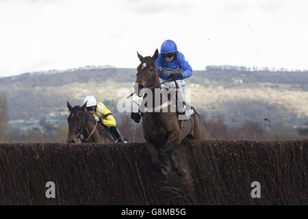 Essais cliniques - Cheltenham Festival Journée Courses Banque D'Images