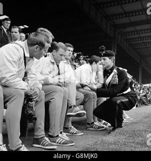 Football - Coupe du Monde Angleterre 1966 - Groupe 2 - Argentine v l'Allemagne de l'Ouest - Villa Park Banque D'Images