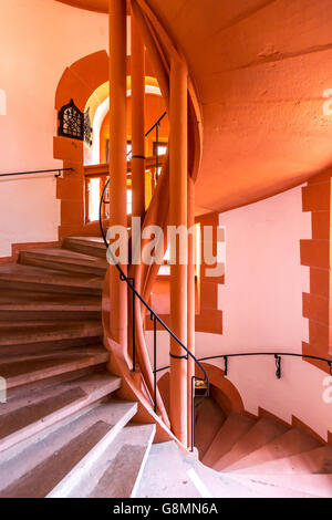 Escalier en spirale dans l'église allemande Banque D'Images