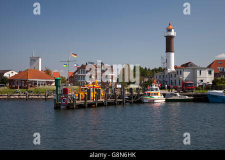 Phare du port de la mer Baltique, ville touristique de Timmendorf, l'île de Poel, Mecklembourg-Poméranie-Occidentale Banque D'Images