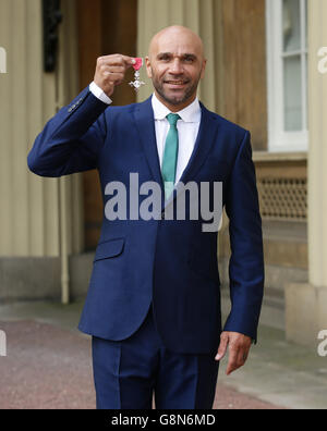 D'investiture au palais de Buckingham Banque D'Images