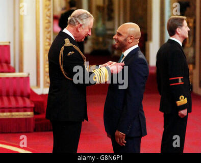 D'investiture au palais de Buckingham Banque D'Images