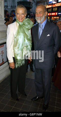 Le prince et la princesse Michael de Kent arrivent au Criterion Theatre de Piccadilly, pour assister au gala royal de financement du 10e anniversaire en aide au théâtre de la rue Jermyn, le dimanche 11 septembre 2005. APPUYEZ SUR ASSOCIATION photo. Le crédit photo devrait se lire : John Stillwell/PA Banque D'Images