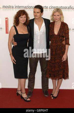 AP OUT Susan Sarandon, Orlando Bloom et Kirsten Dunst sont vus à un p/appel pour leur nouveau film Elizabethtown à cette année 62e Festival du film de Venise au Palazzo del Casino, Venise, Italie le dimanche 4 2005 septembre.APPUYEZ SUR ASSOCIATION photo.Le crédit photo devrait se lire : Ian West/PA. Banque D'Images