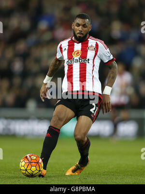 Sunderland v Crystal Palace - Barclays Premier League - Stade de lumière. Yann m'Vila de Sunderland Banque D'Images