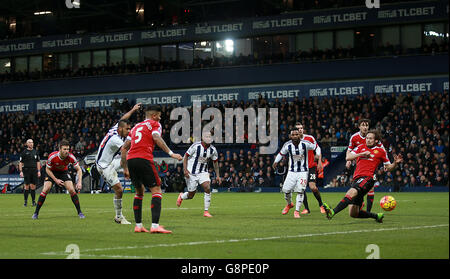 West Bromwich Albion / Manchester United - Barclays Premier League - The Hawthorns.West Bromwich José Salomon Rondon, de l'Albion, marque le premier but du match Banque D'Images