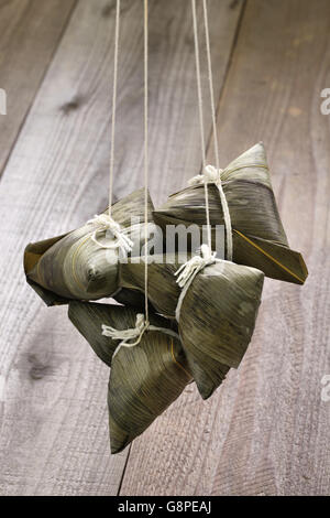 Boulette de riz chinois, zongzi Banque D'Images