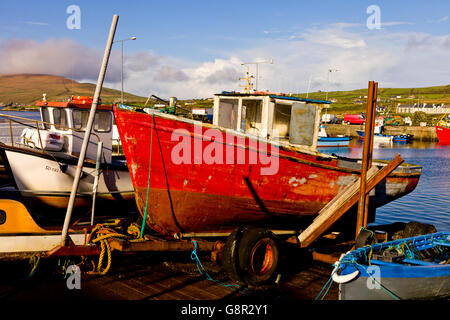 Voile tiré sur le rivage du port de Portmagee, dans le comté de Kerry en Irlande, l'Europe. Banque D'Images