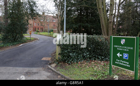 L'Université de Cambridge Girton College à Cambridge après la mort de l'étudiant Thomas Millward, de Cheltenham pendant le week-end. Banque D'Images