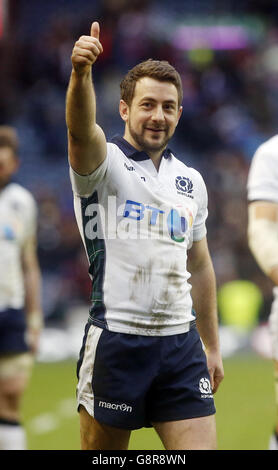 Ecosse contre France - 2016 RBS six Nations - BT Murrayfield.Greig Laidlaw, en Écosse, célèbre la victoire après le match des six Nations RBS 2016 au stade BT Murrayfield, à Édimbourg. Banque D'Images