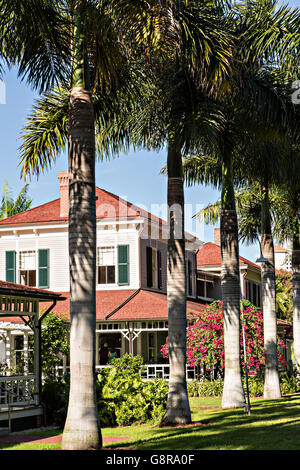 La maison d'hiver de Thomas Alva Edison à côté de la Caloosahatchee River à Fort Myers, Floride. Edison et Henry Ford winter estates construire leur sur des sites adjacents entouré d'un jardin botanique de 21 acres. Banque D'Images