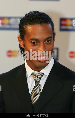 Ronaldinho de Barcelone et du Brésil arrive à la Mastercard FIFPro World XI Player Awards 2005 Banque D'Images