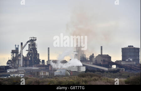 Les plus grandes aciéries du Royaume-Uni à Port Talbot, au sud du pays de Galles, que les propriétaires indiens Tata cherchent à vendre. Banque D'Images