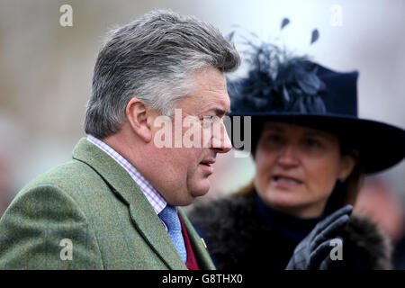 2016 Cheltenham Festival - Gold Cup Day - Cheltenham Racecourse.Paul Nicholls, entraîneur Banque D'Images