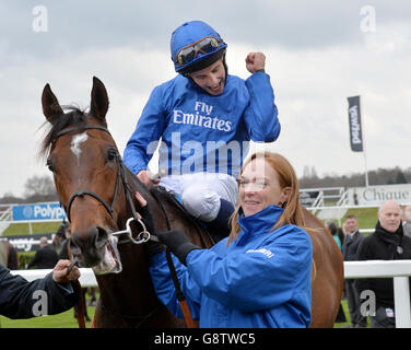 William Buick célèbre après avoir remporté le Secret Brief to Victory dans le Betway Lincoln (Heritage Handicap) pendant la Betway Lincoln Day au champ de courses de Doncaster, Doncaster. Banque D'Images