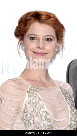 Jessie Buckley au Laurence Olivier Awards, qui s'est tenu à l'Opéra Royal, à Londres. APPUYEZ SUR ASSOCIATION photo. Date de la photo: Dimanche 3 2016 avril. Le crédit photo devrait se lire comme suit : Ian West/PA Wire Banque D'Images