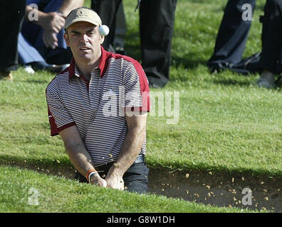 Paul McGinley, de GB & Ireland, en action lors du Seve Trophy Against Continental Europe au Wynyard Golf Club, à Billingham, le jeudi 22 septembre 2005. APPUYEZ SUR ASSOCIATION photo. Le crédit photo devrait se lire: Owen Humphreys/PA. Banque D'Images