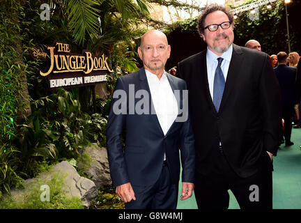 Sir Ben Kingsley et Jon Favreau (à droite) assistent à la première européenne Jungle Book tenue au BFI IMAX, 1 Charlie Chaplin Walk, Londres. APPUYEZ SUR ASSOCIATION photo. Date de la photo: Mercredi 13 avril 2016. Voir l'histoire de PA SHOWBIZ Jungle. Le crédit photo devrait se lire comme suit : Ian West/PA Wire Banque D'Images