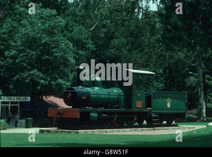 La Table ronde, Centenary park, Bulawayo.....2ft 4-4-0 jauge Lawley prese rved......photo prise en 1978 Banque D'Images