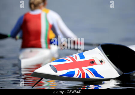 Vue générale d'un bateau Team GB lors des essais de sélection de Sprint olympique Team GB au Centre national des sports nautiques de Nottingham.APPUYEZ SUR ASSOCIATION photo.Date de la photo: Mardi 19 avril 2016.Voir PA Story CANOË Nottingham.Le crédit photo devrait se lire comme suit : Tim Goode/PA Wire. Banque D'Images