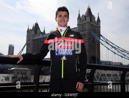 Callum Hawkins de Grande-Bretagne pendant le marathon de Londres, le photocall Elite Women's au Tower Hotel, Londres. Banque D'Images