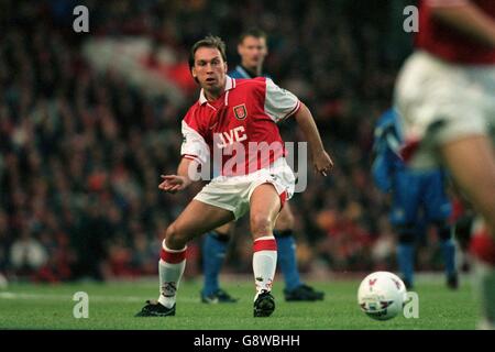 Football - FA Carling Premiership - Arsenal / Manchester United. David Platt, Arsenal Banque D'Images