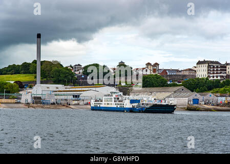 La chaîne de Torpoint Ferry à sa station de Devonport. Banque D'Images