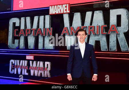 Tom Holland assistant au Captain America : première européenne de la guerre civile tenue au vue Westfield à Shepherd's Bush, Londres.APPUYEZ SUR ASSOCIATION photo.Date de la photo: Mardi 26 avril 2016.Voir l'histoire de l'équipe de projet, LE capitaine SHOWBIZ.Le crédit photo devrait se lire comme suit : Ian West/PA Wire Banque D'Images