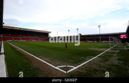 Walsall v Shrewsbury Town - Sky Bet League One - Banks's Stadium. Vue générale du stade Banks Banque D'Images