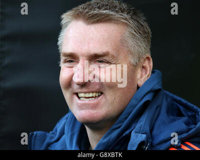 Dean Smith, entraîneur-chef de Brentford, lors du match du championnat Sky Bet au KC Stadium, à Hull. Banque D'Images