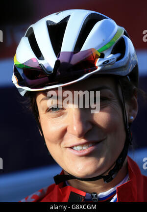 2016 Tour de Yorkshire - deuxième étape - d'Otley à Doncaster.Faites équipe avec Lizzie Armitstead en Grande-Bretagne lors du Women's Tour de Yorkshire. Banque D'Images