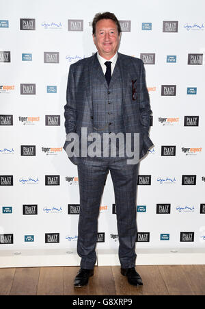 Steven Knight assiste à la première de Peaky Blinders Series trois, au BFI Southbank, Londres. APPUYEZ SUR ASSOCIATION photo. Date de la photo: Mardi 3 mai 2016. Le crédit photo devrait se lire comme suit : Ian West/PA Wire Banque D'Images