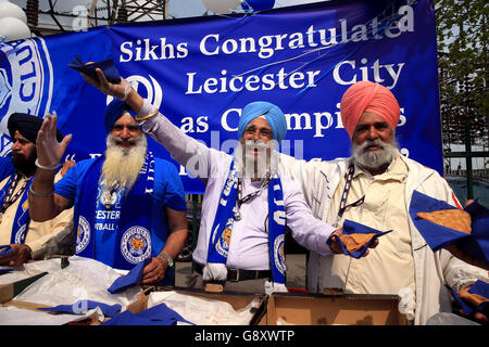 Leicester City fans avant le match de la Barclays Premier League au King Power Stadium de Leicester. APPUYEZ SUR ASSOCIATION photo. Date de la photo: Samedi 7 mai 2016. Voir PA Story FOOTBALL Leicester. Le crédit photo devrait se lire comme suit : Nick Potts/PA Wire. Banque D'Images