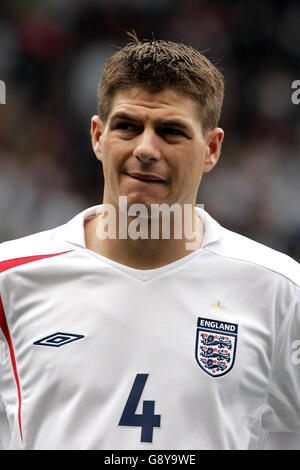 Dossier de la bibliothèque PA daté du 26/03/2005 de l'Angleterre Steven Gerrard qui a dimanche 9 octobre 2005, a été exclu de la partie d'Angleterre contre la Pologne avec une blessure de tibia. Voir PA Story FOOTBALL England. APPUYEZ SUR ASSOCIATION photo. Le crédit photo devrait se lire : Phil Noble/PA. Banque D'Images