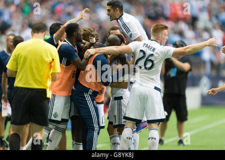 Vancouver, Canada. 29 Juin, 2016. Célébrer Vancouver Nicolas Mezquida # 11 objectif. 2016 Championnat Canadien Amway Finale Coupe des Voyageurs, Toronto, Vancouver Whitecaps vs BC Place Stadium. Toronto remporte la Coupe des Voyageurs. Credit : Gerry Rousseau/Alamy Live News Banque D'Images