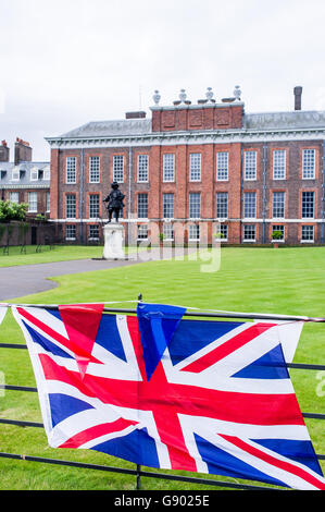 Londres, Royaume-Uni. 1er juillet 2016. Lady Diana anniversaire Anniversaire Célébration à Kensington Palace, Londres, Royaume-Uni. Credit : Alberto Pezzali/Alamy Live News Banque D'Images