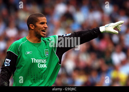 Football - FA Barclays Premiership - Manchester City v Portsmouth - City of Manchester Stadium. David James, gardien de but de Manchester City Banque D'Images