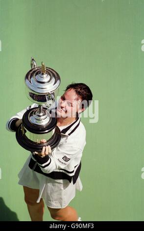 Tennis - Ford Australian Open - Melbourne.Martina Hingis remporte la finale des Womens contre Conchita Martinez Banque D'Images