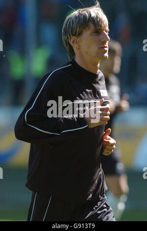 Football - Bundesliga allemande - Arminia Bielefeld / Bayer Leverkusen - Schucoaréna. Benjamin Lense, Arminia Bielefeld Banque D'Images