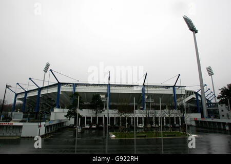 Vue générale photo datée du 06/12/2005 montrant l'extérieur de Frankenstadion à Nuremberg, Allemagne. Le stade accueillera la coupe du monde de 2006. APPUYEZ SUR ASSOCIATION photo. Le crédit photo devrait se lire: Nick Potts/PA. Banque D'Images