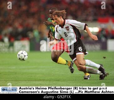 Fanion Cameroun Vs Autriche - Coupe Du Monde 1998 - Pennant Football France 98